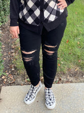 Load image into Gallery viewer, The Standout Judy Blue Black Boyfriend Jeans
