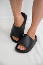 Load image into Gallery viewer, Everyday Sandals in Black
