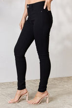 Load image into Gallery viewer, YMI Jeanswear Hyperstretch Mid-Rise Skinny Jeans
